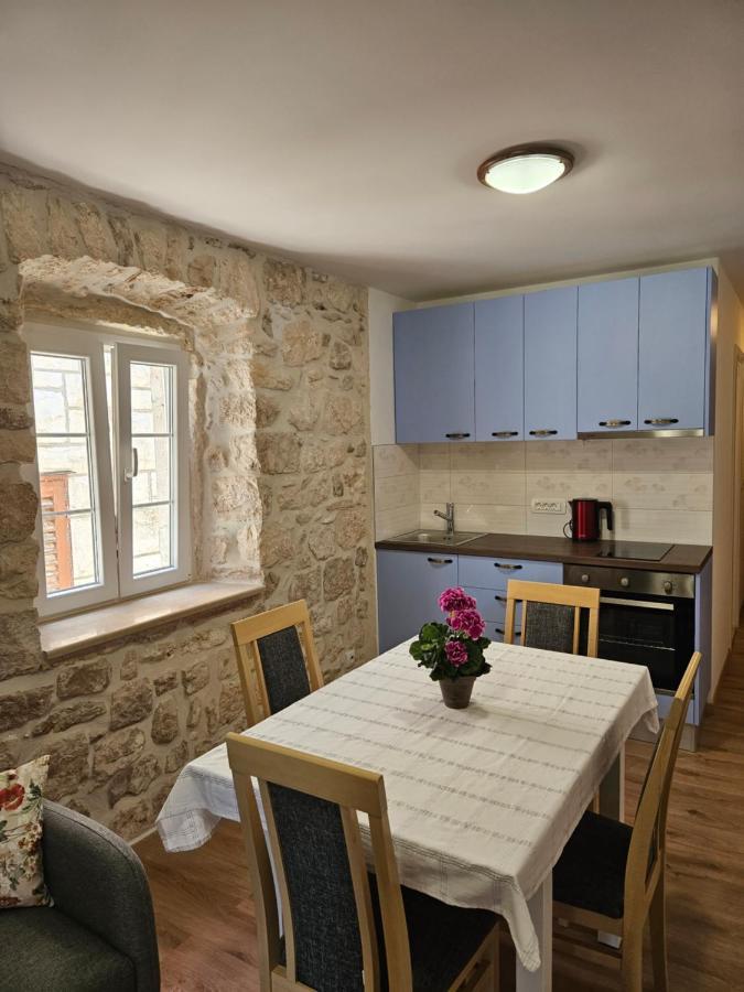 Apartman Eli Supetar Exterior photo
